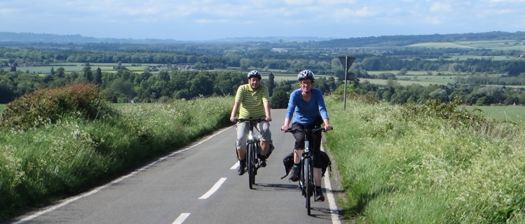 Cotswold Electric Bike Tours - breezing up another hill!